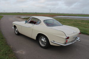 Volvo P1800