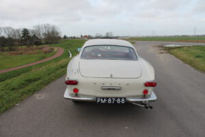 Volvo P1800