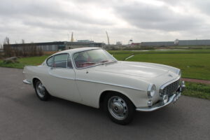 Volvo P1800
