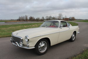 Volvo P1800